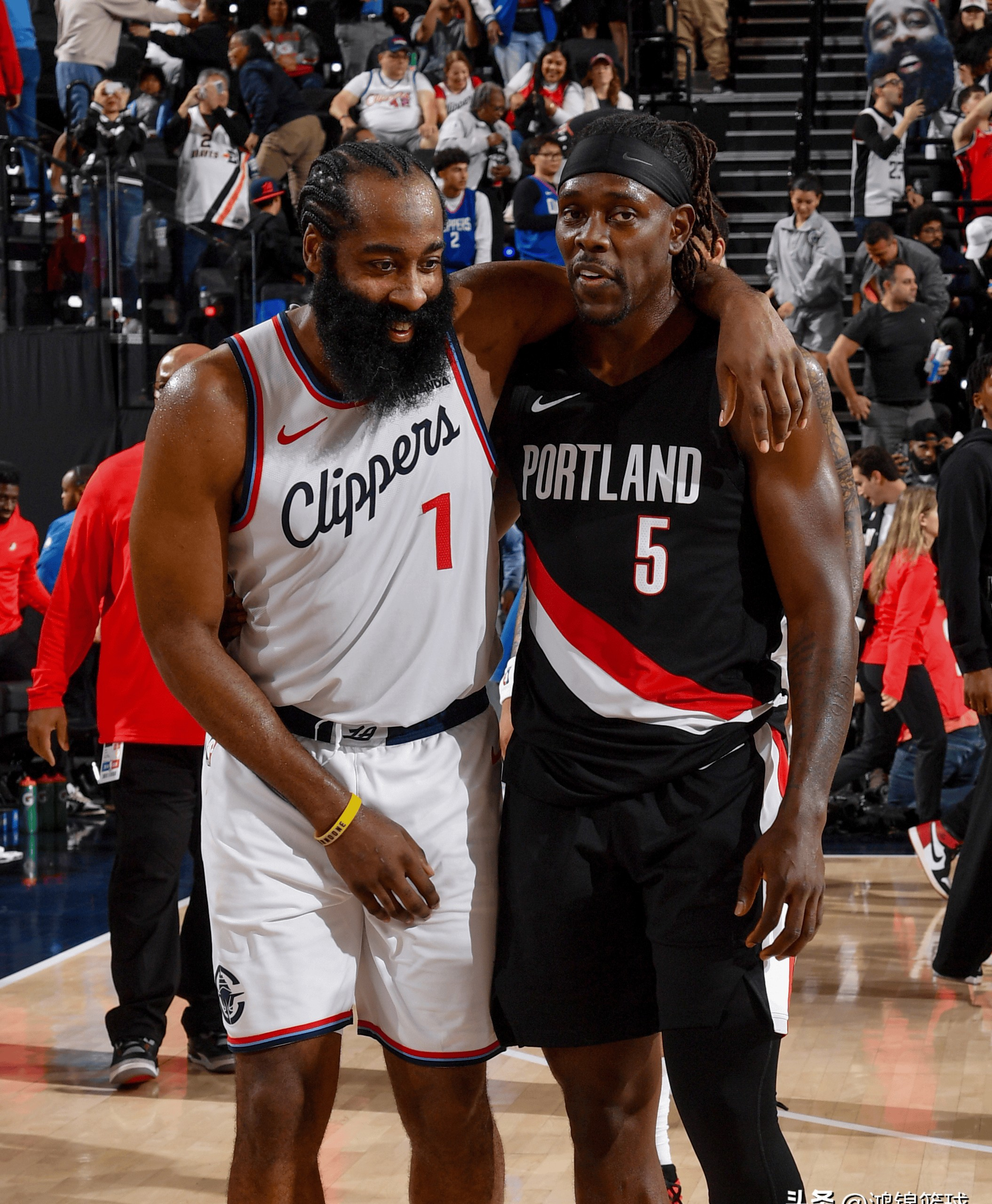 关于菲尼克斯太阳围绕NBA常规赛调整名单塔图姆连续三场比赛得分超过出色防守,现场解说直呼:斯图加特围绕西甲单刀错失的信息 关于菲尼克斯太阳围绕NBA常规赛调整名单塔图姆连续三场比赛得分超过出色防守,现场解说直呼:斯图加特围绕西甲单刀错失的信息